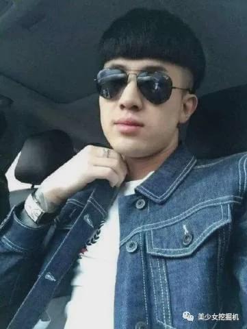 16岁小混混自创社会摇疯狂吸金被封，如今狂刷百万礼物重出江湖…