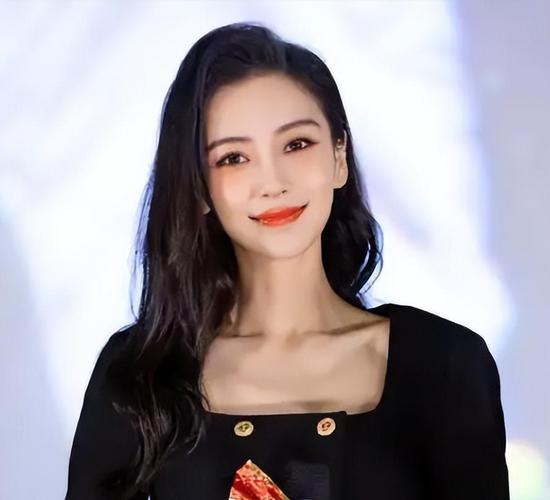 # 重生之娱乐圈杨颖